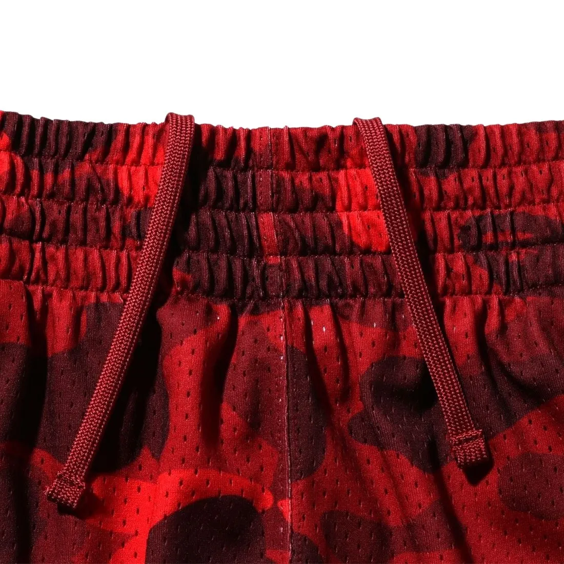 A Bathing Ape Men Color Camo Wide Fit Basketball Shorts (red)