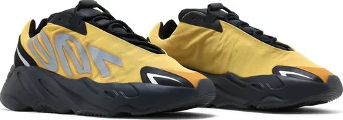 Adidas - Yeezy 700 MNVN - Honey