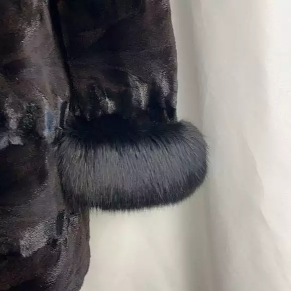 Sheared minkcoat with fox trim 3/4