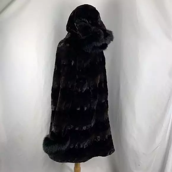 Sheared minkcoat with fox trim 3/4