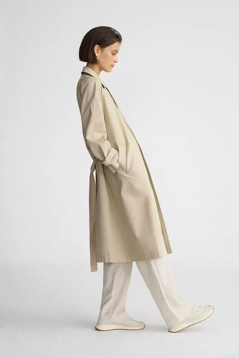 THE CLASSIC TRENCH - KHAKI