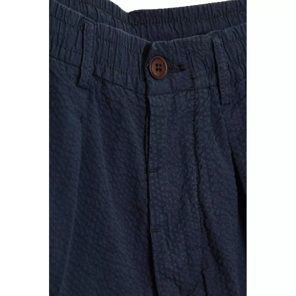 Universal Works Pleated Track Short cotton seersucker navy 28907