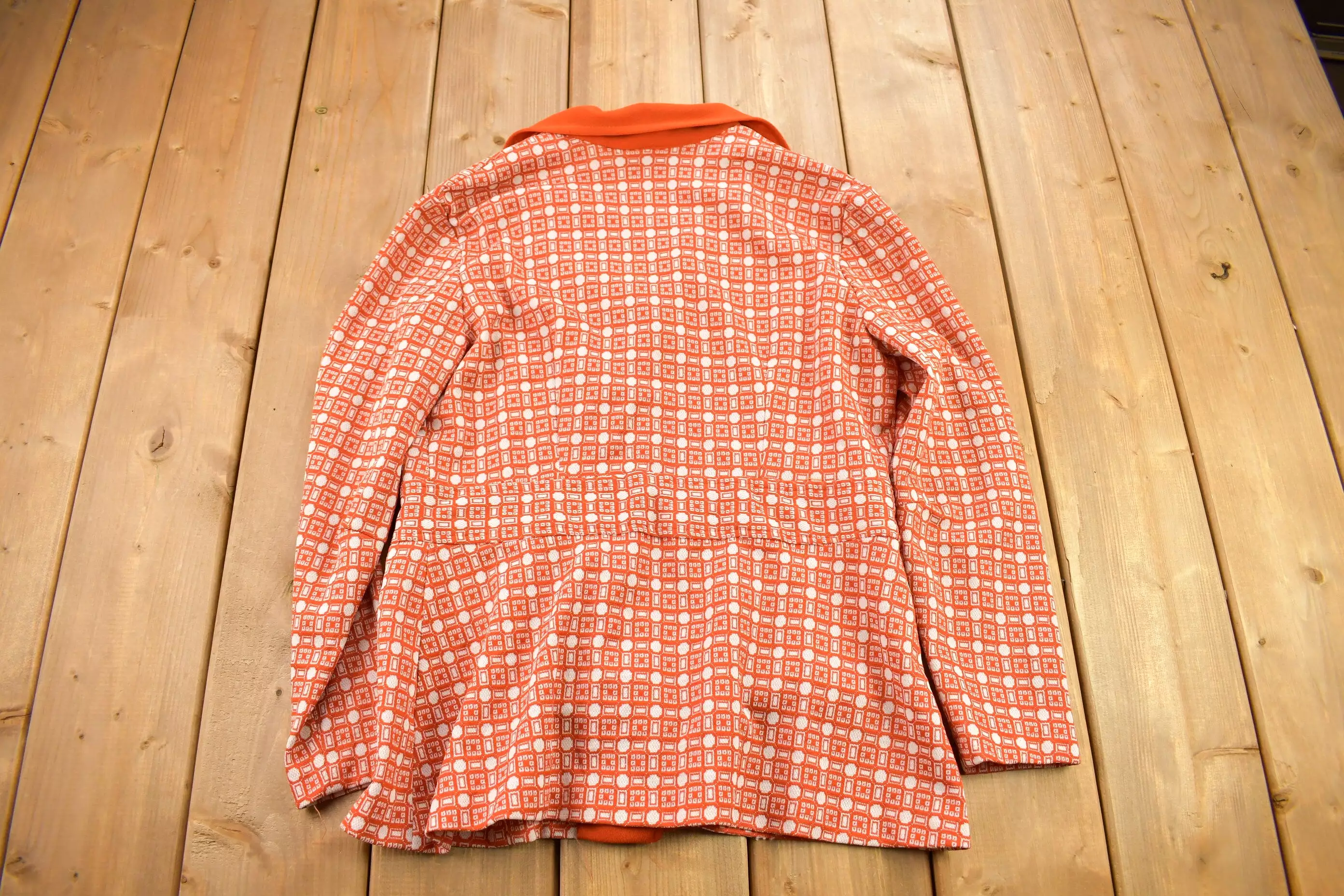 Vintage 1960s Orange Geo Metric Pattern Button Up Overcoat / Blouse / True Vintage / Dagger Collar / Retro Womenswear / 1960s Fa