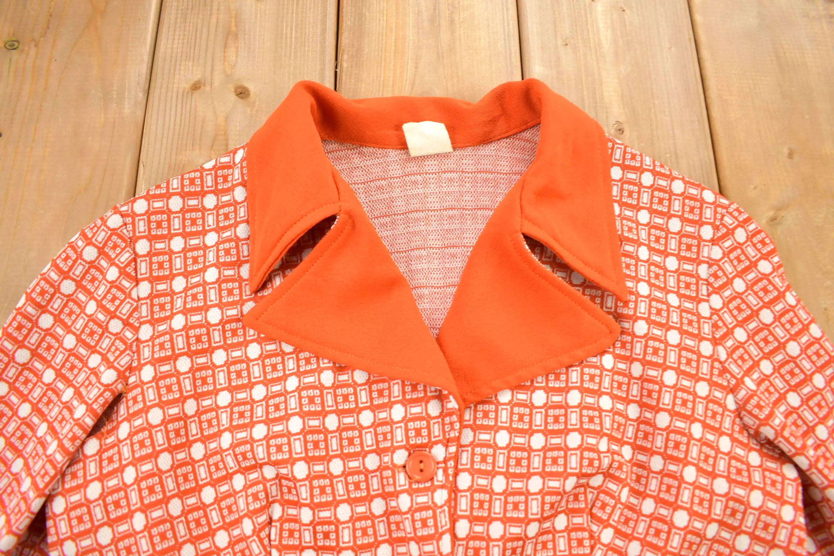 Vintage 1960s Orange Geo Metric Pattern Button Up Overcoat / Blouse / True Vintage / Dagger Collar / Retro Womenswear / 1960s Fa